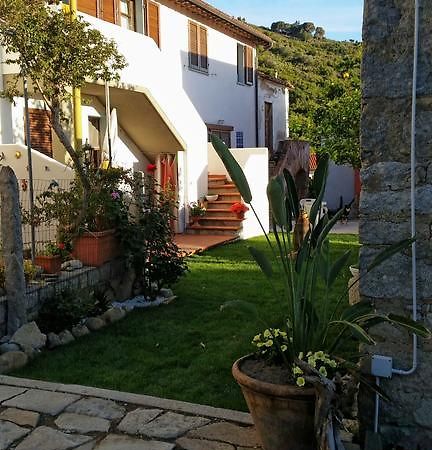 L'Ogliera Appartamenti Dell'Aia Pomonte Exterior foto